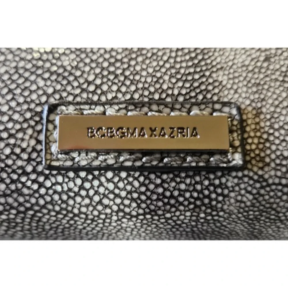 BCBGMAXAZRIA‎ STEPHANY FAUXSTINGRAY CLUTCH